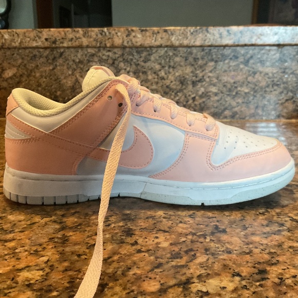 NIKE DUNK LOW NEXT NATURE PALE CORAL SIZE 7.5 *** $85 - Picture 4 of 11